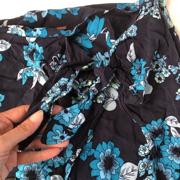Free People Women's Blue Floral Midi Faux Wrap Skirt with Slit Size 10 - Picture 14 of 14